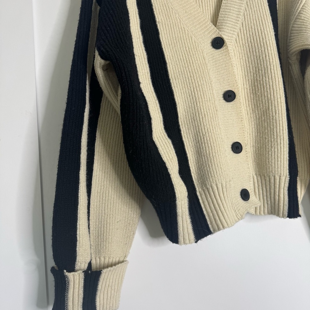 FLASH SALE! Nasty Gal cream and black slouchy cardigan sweater - Picture 6 of 11